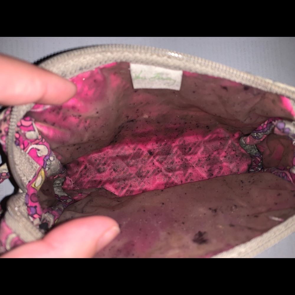 Vera Bradley makeup bag (SMALL) - Picture 3 of 3